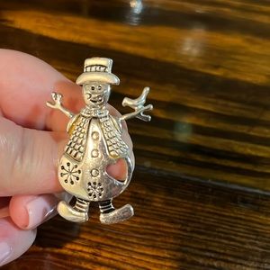 Snowman pin